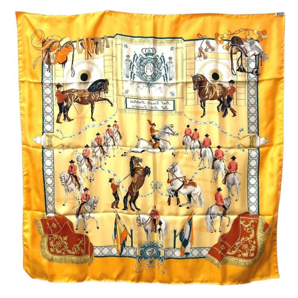 HERMES White Silk Scarf - Picture 2 of 14